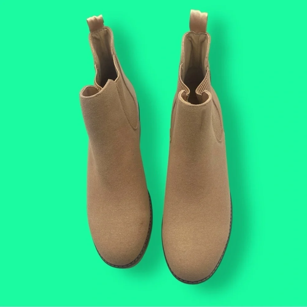 Athlefit Women's Chelsea Boots Nude Size 9.5